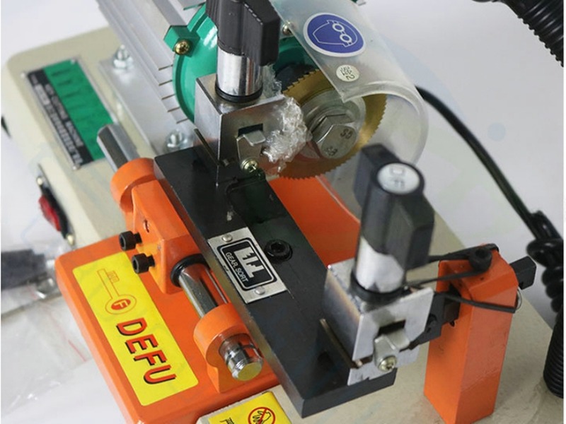 Defu 238BS Key Cutting Machine 110V-230V 120W Auto Key Duplication Machine 58*25*23cm