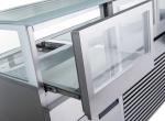 Right Angle Industrial Refrigeration Equipment Refrigerated Cake Display Cabinet