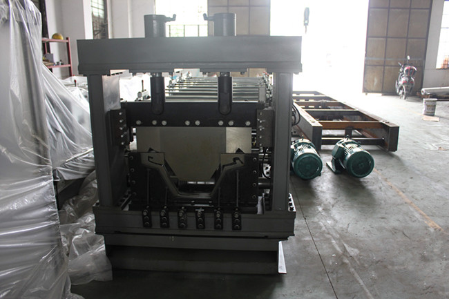 YX206-610 K-Span Arch Roll Forming Machine For 0.6-1.5mm Color coil or Galvanized coil  