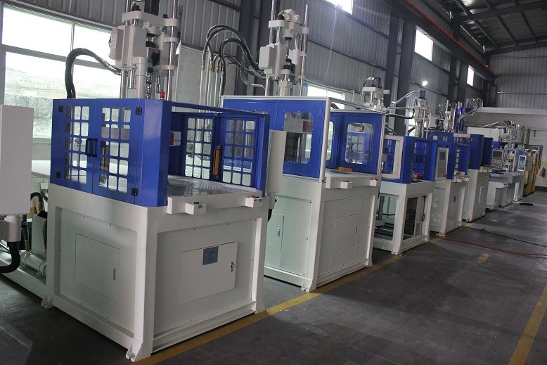 45T Rotary Vertical Injection Moulding Machine 9kW with 45mm Ejector Stroke
