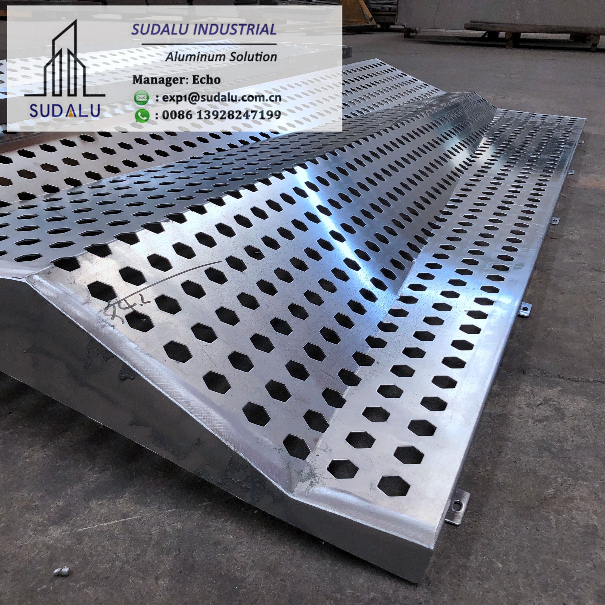 SUDALU Aluminum Perforated Panel Bending Shape Aluminum Panel for Wall Decoration