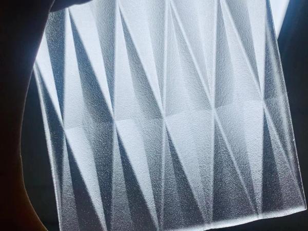 Carved Tecture 10mm Extra Clear Glass Tempered Acid Etched Glass Narrow V