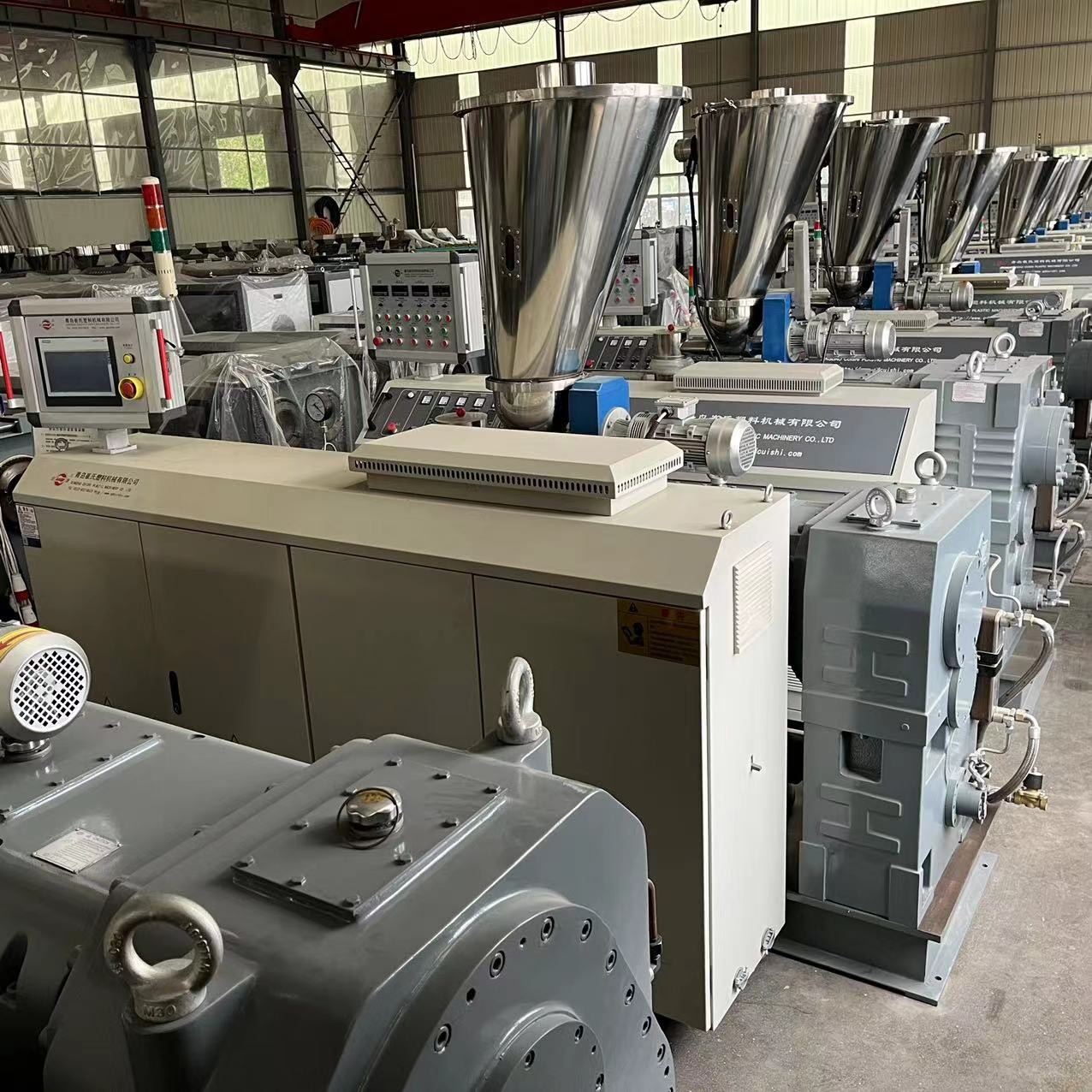 Conical Twin Screw Extruder PVC Plastic Extruder Machinery 100kg/H-350kg/H