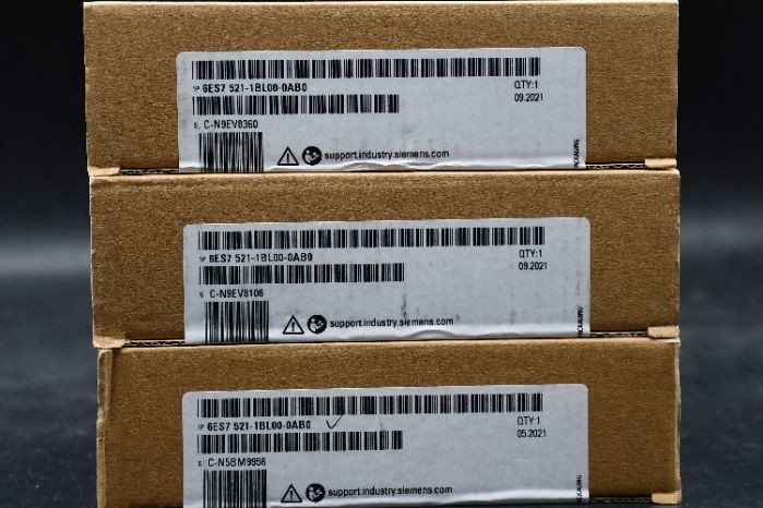Siemens Analogue Output Module for use with SIMATIC S7-400, SIMATIC S7-400 Series, S7-400