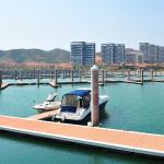 Marina PE Modular Floating Dock Boat / Ship Floating Aluminum Gangway