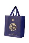 Factory handmade man sewing non woven shopping bag