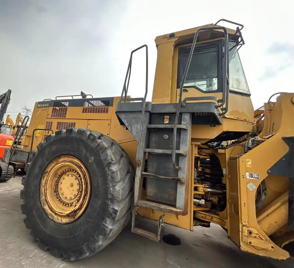 Japan Original Used Komatsu WA600 Big Front End Wheel Loader KOMATSU WA600-6 WA600-8 WA380 Sale