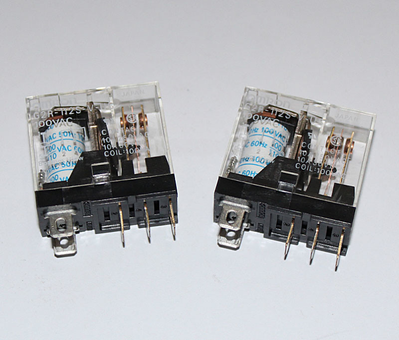 Omron relay G2R-112S-V-US-100VAC - 10A (5 pin)
