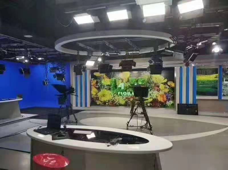 TYSTVideo LED740 160W LED Panel Soft Video Light Perfect for TV Station/Studio Videos