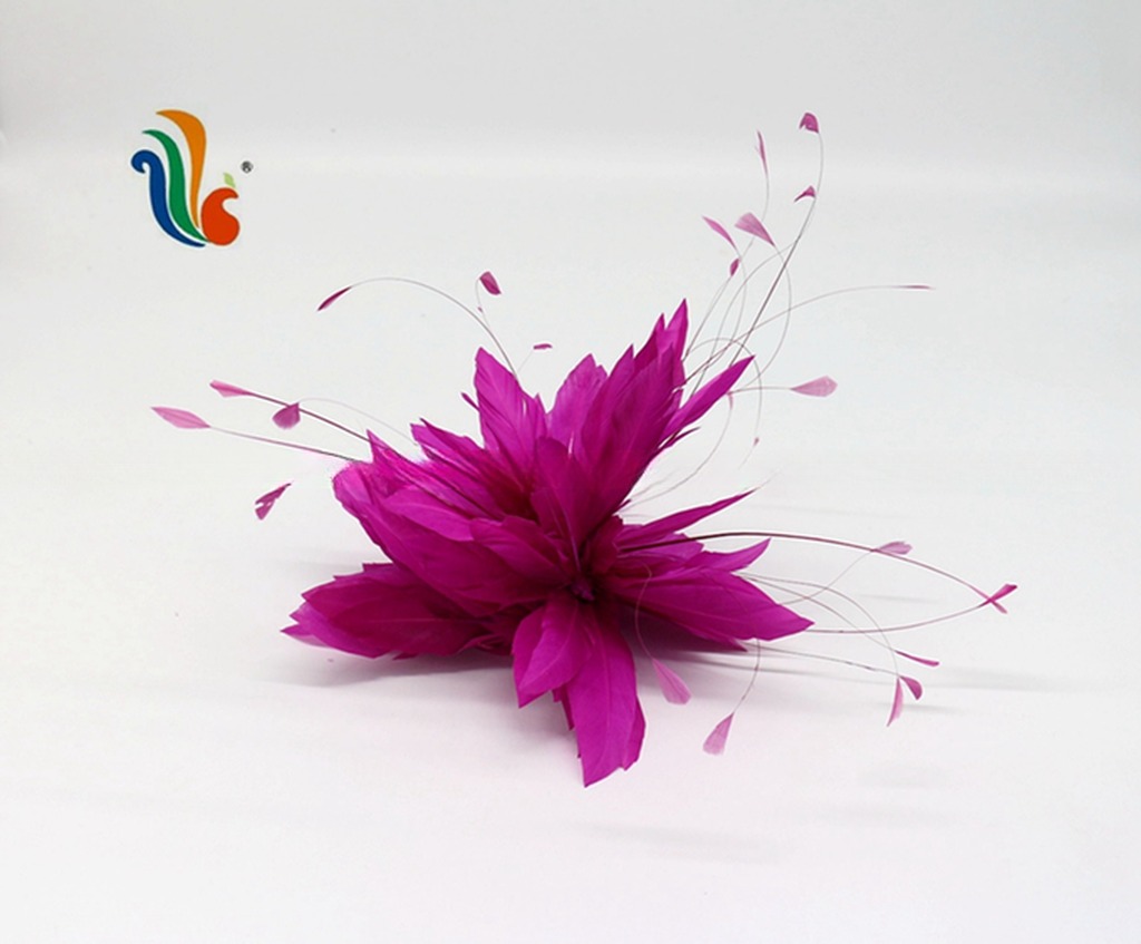 Goose Feather and Stripped Coque Flower Mount for Valentine's Day Party Decoration