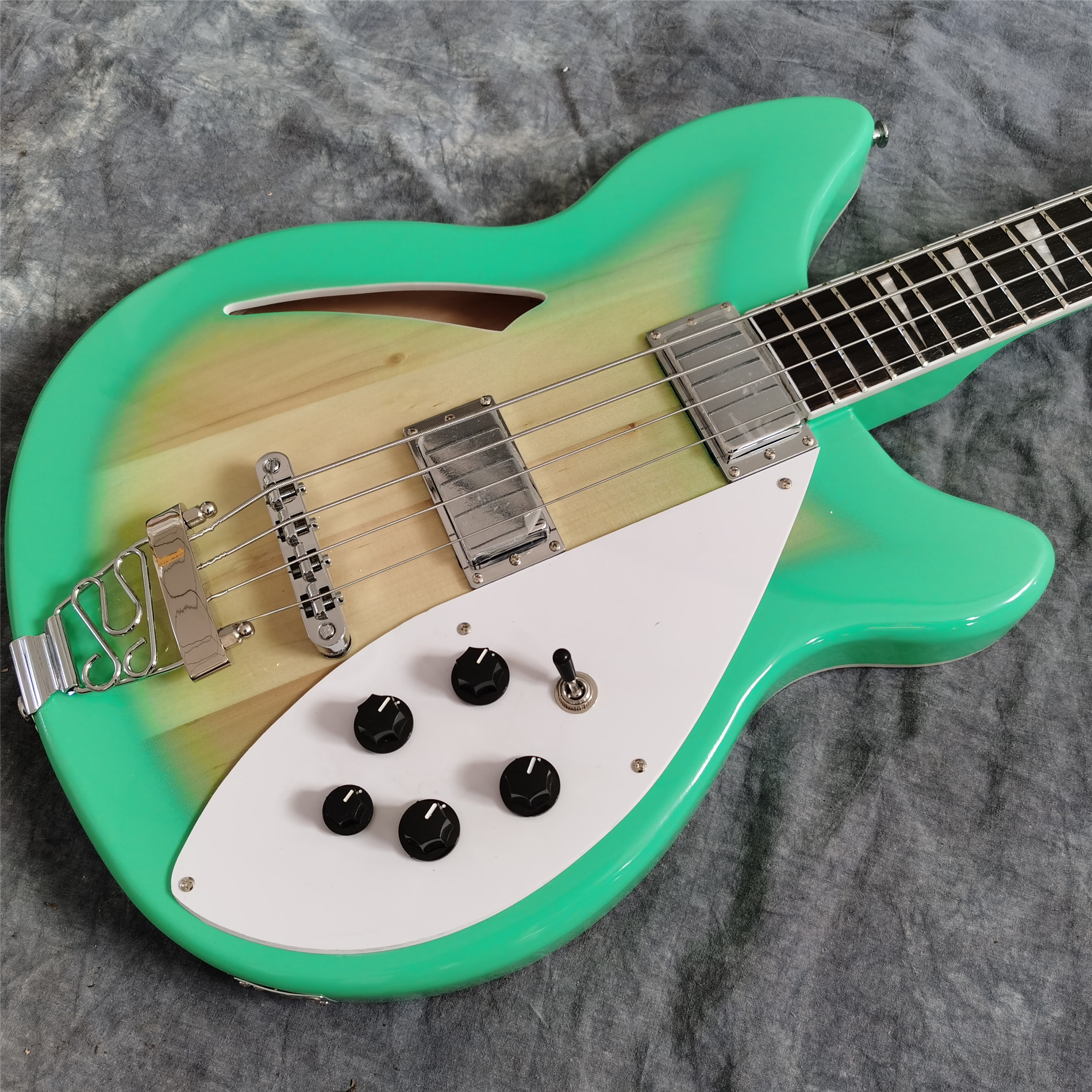 4 Strings 4005 Electric Bass Guitar Rosewood Fingerboard R Bridge in Green