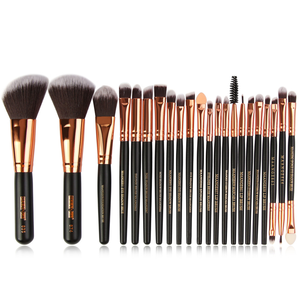 High quality Wood Handle Makeup Brushes Fan Brush best make up brush