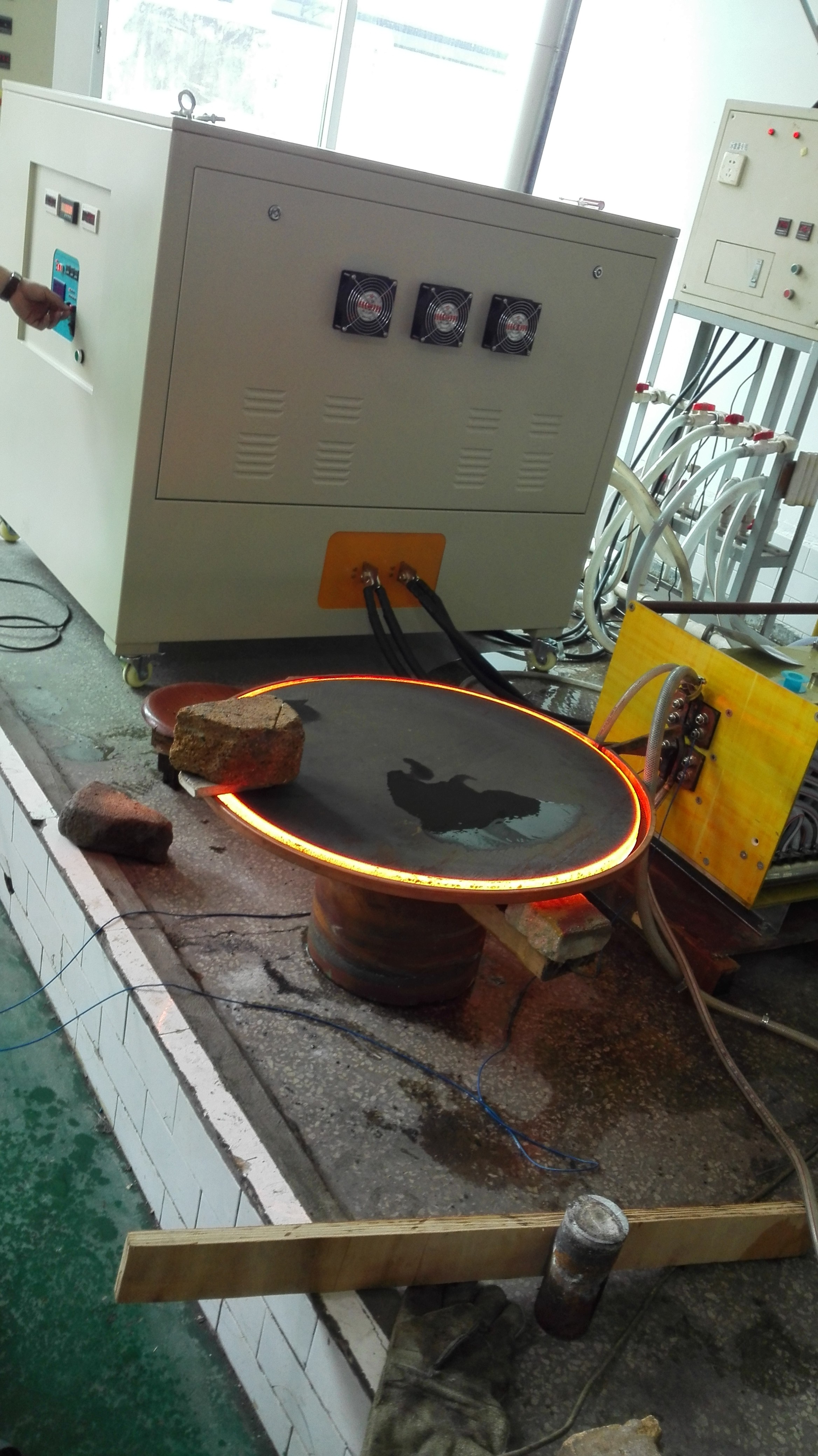 SF Super Audio Frequency Induction Heating 10-50khz 400KW For Graphite Heating