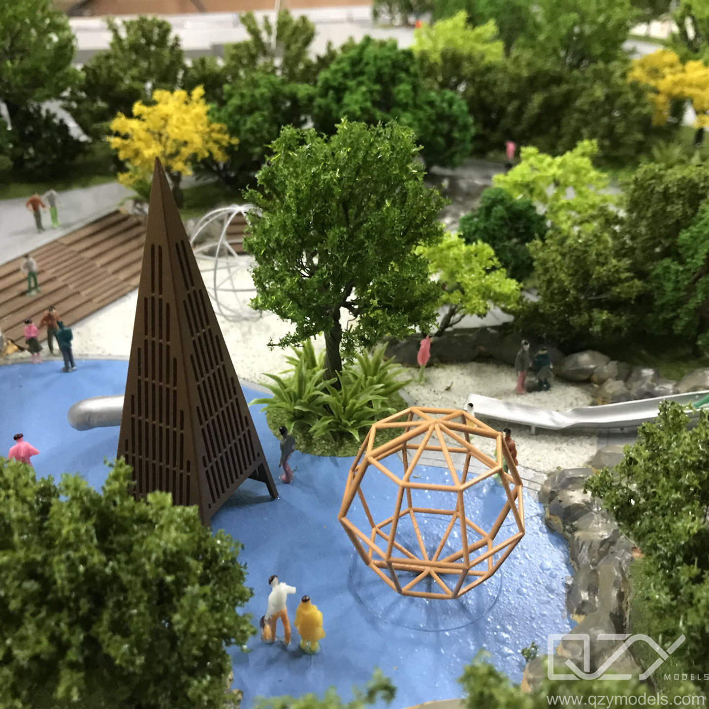 Laser Cut Architectural Model Modeller 1/100 New York Brooklyn Bridge Park