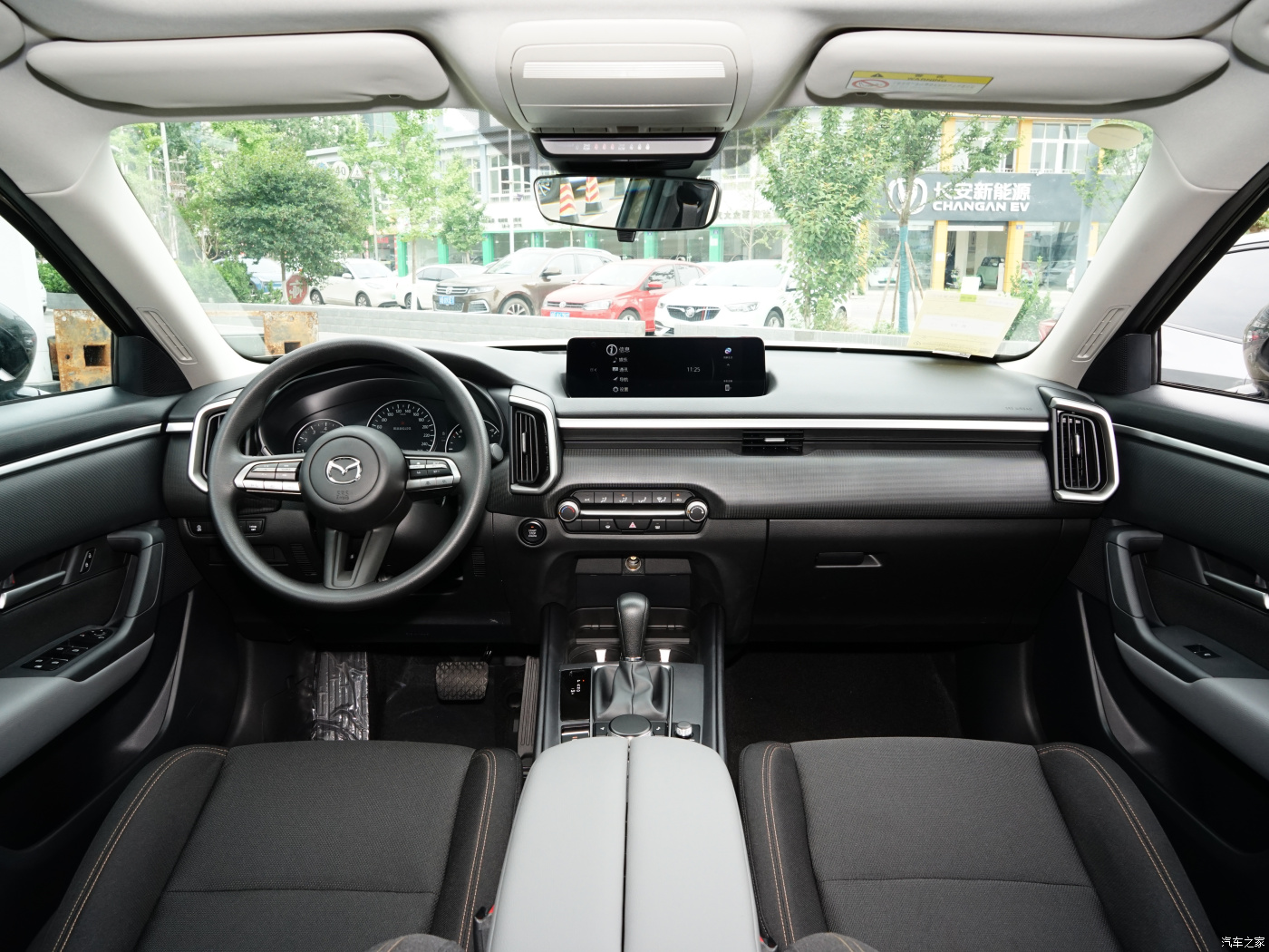 138KW Max Power Dark Interior Color Mazda CX-50 2023 2.5L Yuexing Edition SUV Gasoline Car for Benefit