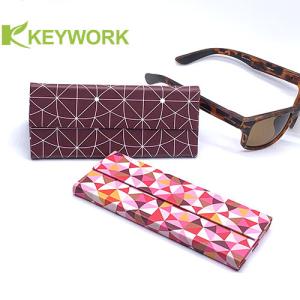 Quality Female Foldable Triangular Metal Eyewear Case Resist Compression Chinese Factory wholesale