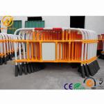 1500*1000Mm Road Plastic Traffic Barriers 360 Degree Swiveled Feet Interlock