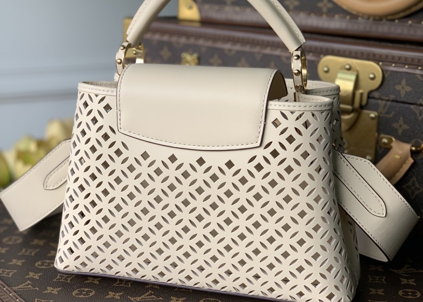 Hollow Out Womens Luxury Handbag , Snakeskin Off White Crossbody Bag