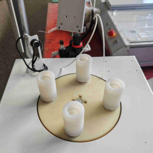 Cheap 200W Glue Dispensing Machine Round Adhesive Dispensing Equipment Four Station for sale