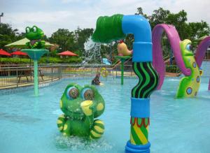 Quality Spray Water Game For Kids ,Frog Style Fiberglass Aqua Park Equipment Toys wholesale