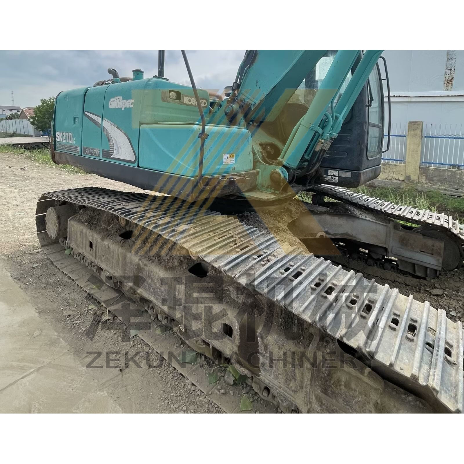 Used Kobelco SK210 SK210-8 SK210LC-8 Excavator with HINO Engine