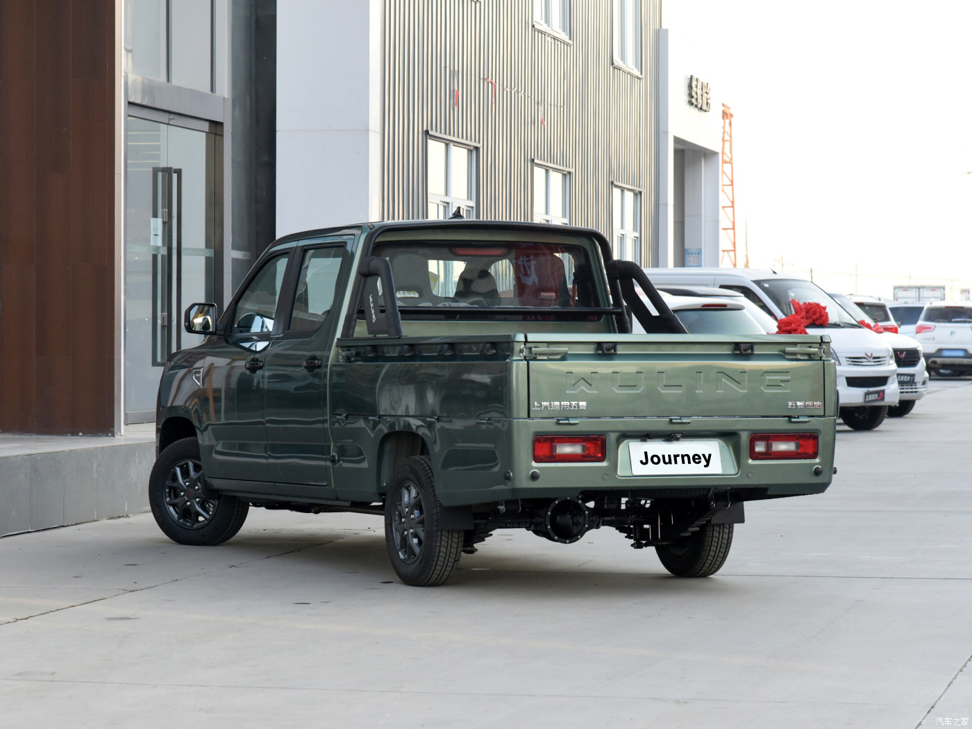 2021 WULING Journey 1.5L Manual Gearbox Gasoline Truck Pickup with 99ps Maximum Torque Camera Electric Leather Q45 R14
