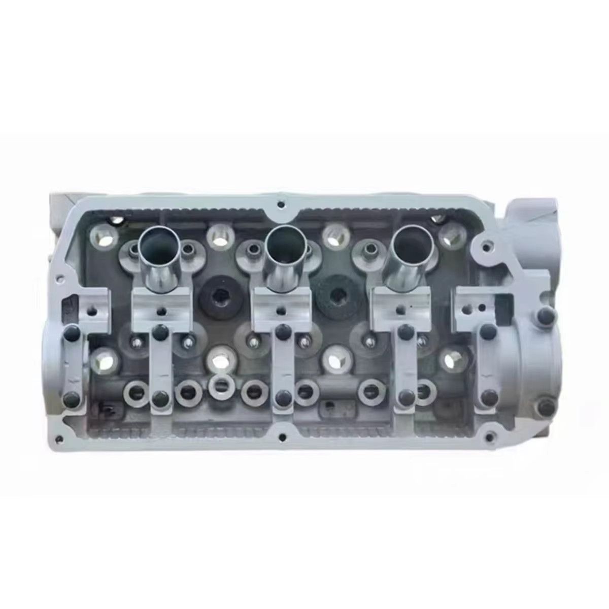 Auto Engine Parts New Aluminum F8D Cylinder Head 11100M79G00 11100M79G001 For Suzuki Maruti Alto 800 F8D RF308 SOHC 2007 - 2012