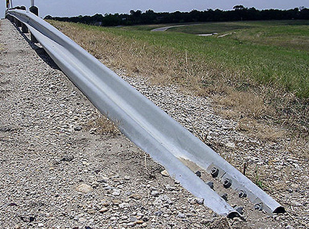 High Resistant W Beam Steel Safety Barrier Guard Rail with ISO9001 2000 Certification