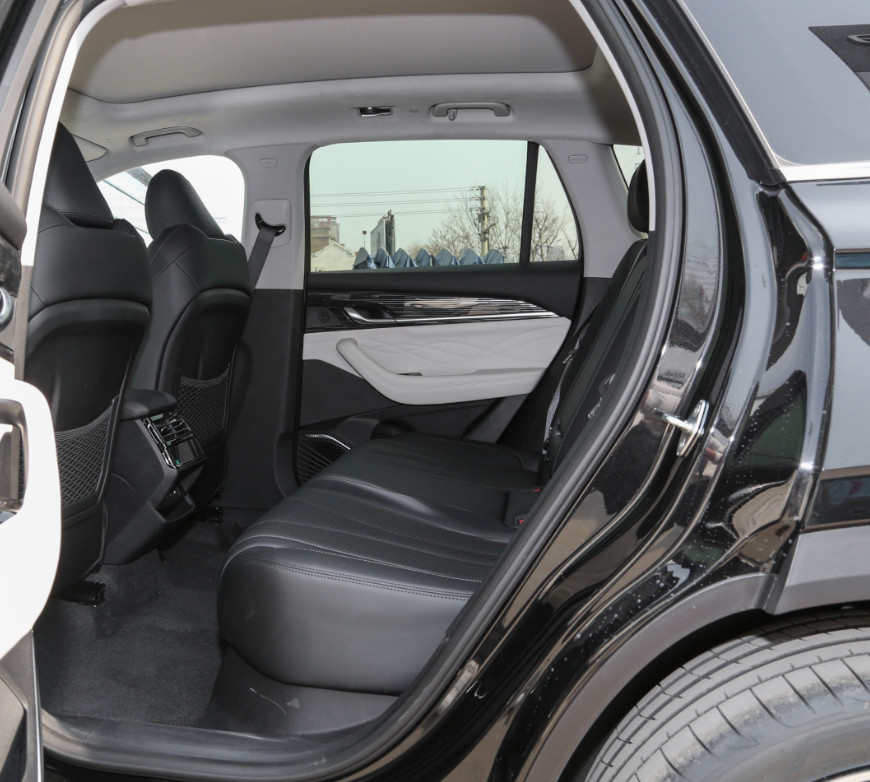 Extraordinary Geely Xingyue L 2023 2.0TD High-power Flagship Version 5 seats SUV