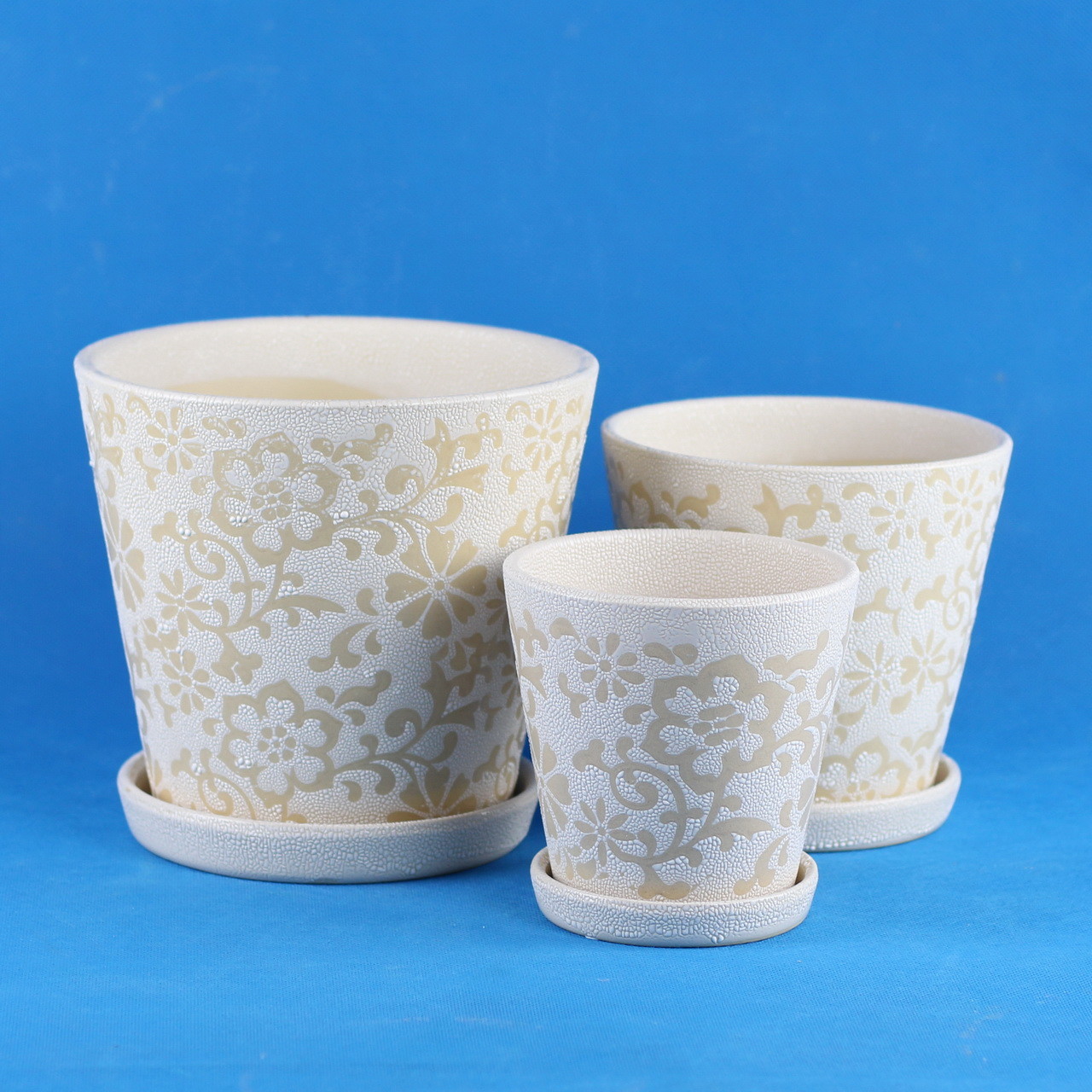 Customizable Ceramic Pots For Gardening In Different Colors