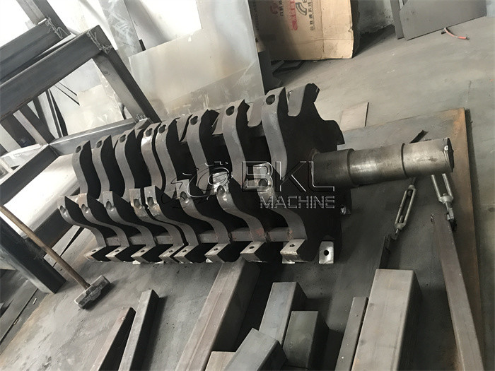HVC 500 Plastic Crusher Machine Big HDPE PET Flakes Bottle