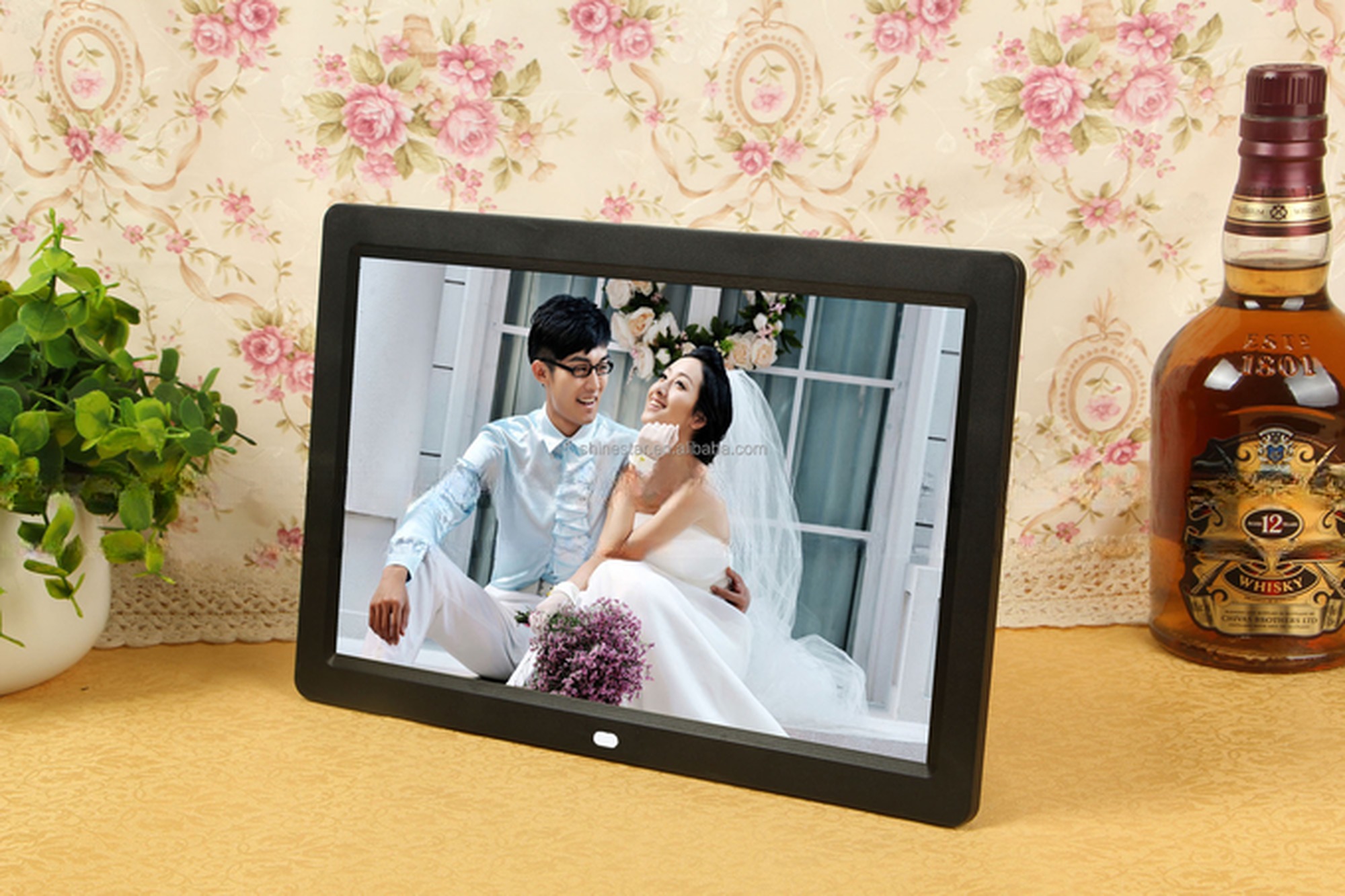 12 Inch TFT LED LCD display / digital advertising screen with SD USB media player function
