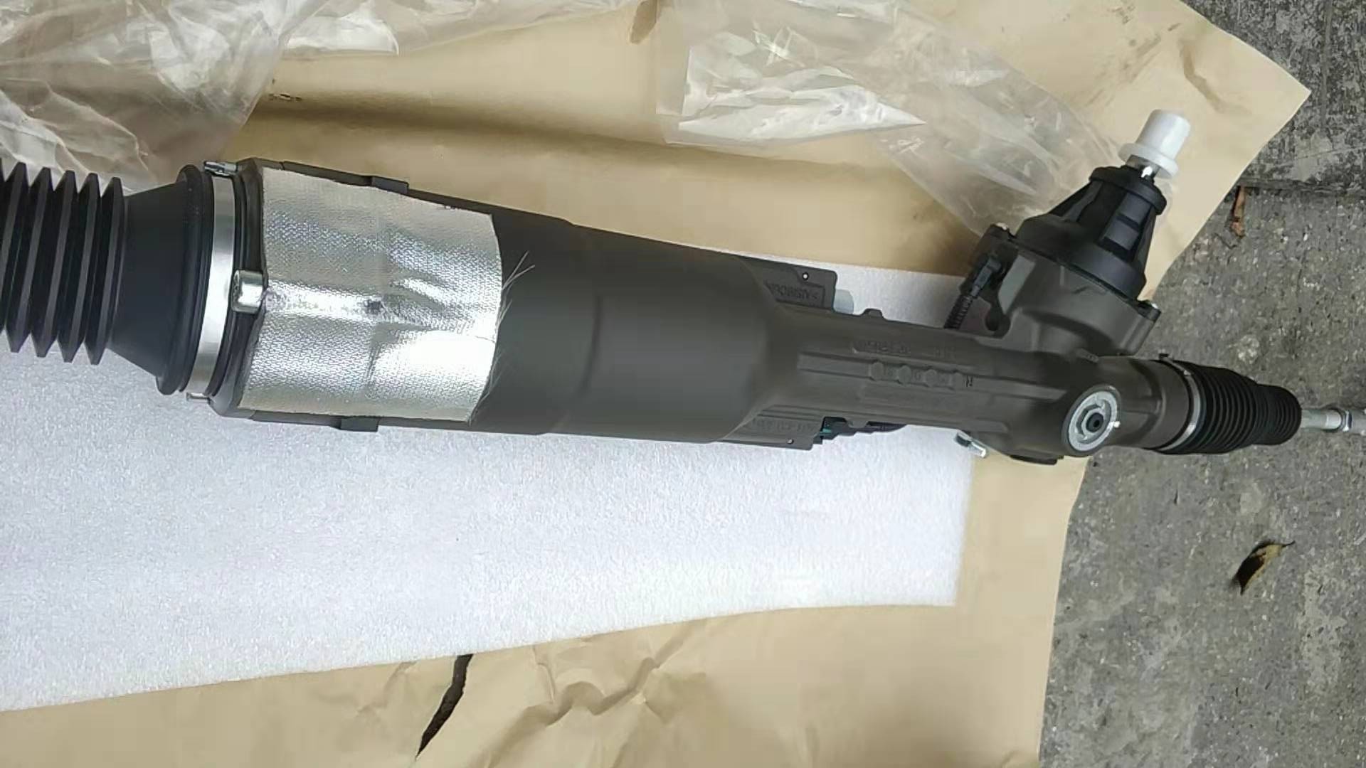 2011-2018 2.0 TDI Audi A6 LHD Auto Parts Electronic Steering Rack Assembly 4G0909144 4G0909144J