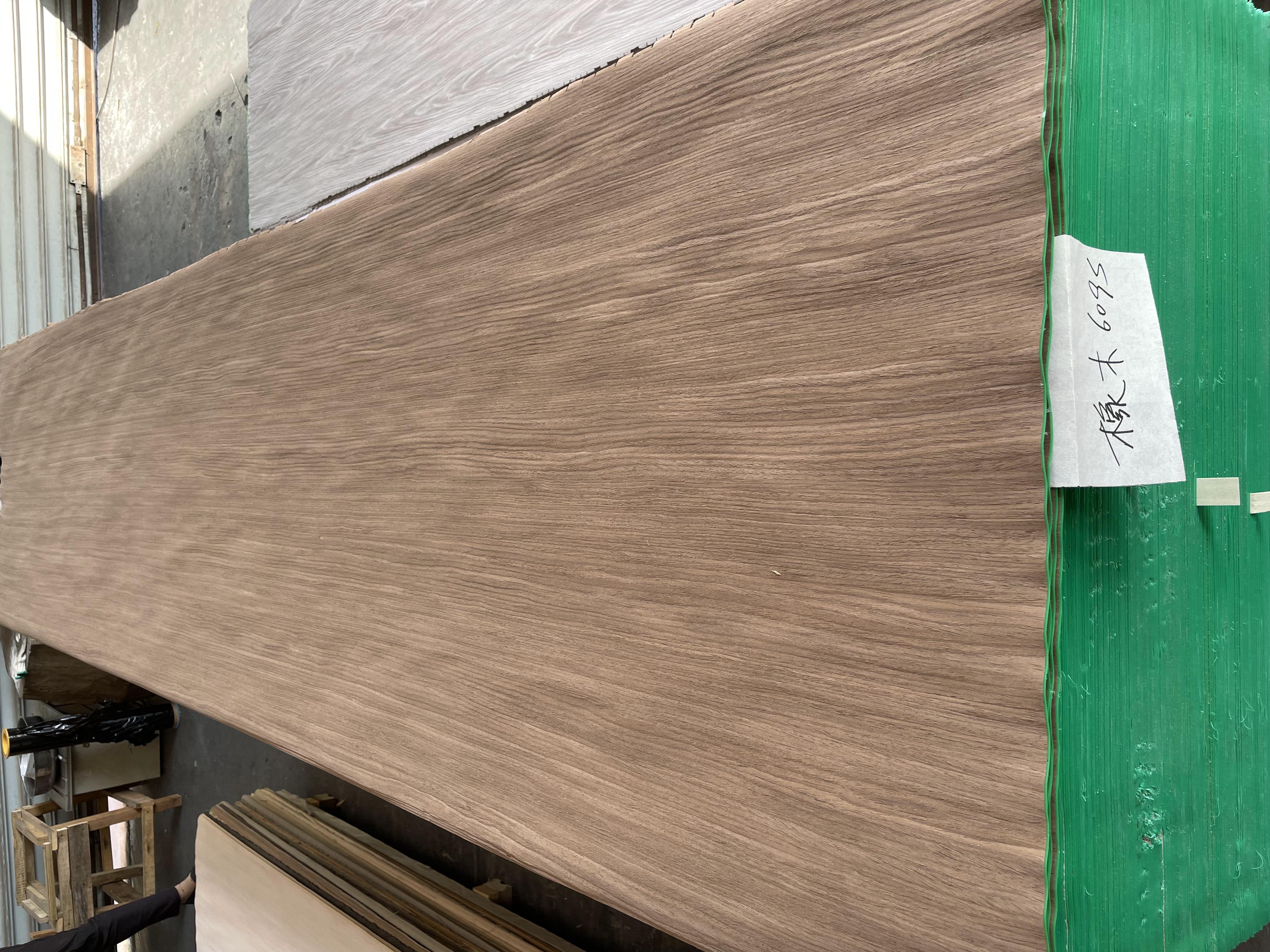 High Quality Oak Engineered Wood Veneer for Plywood MDF Board