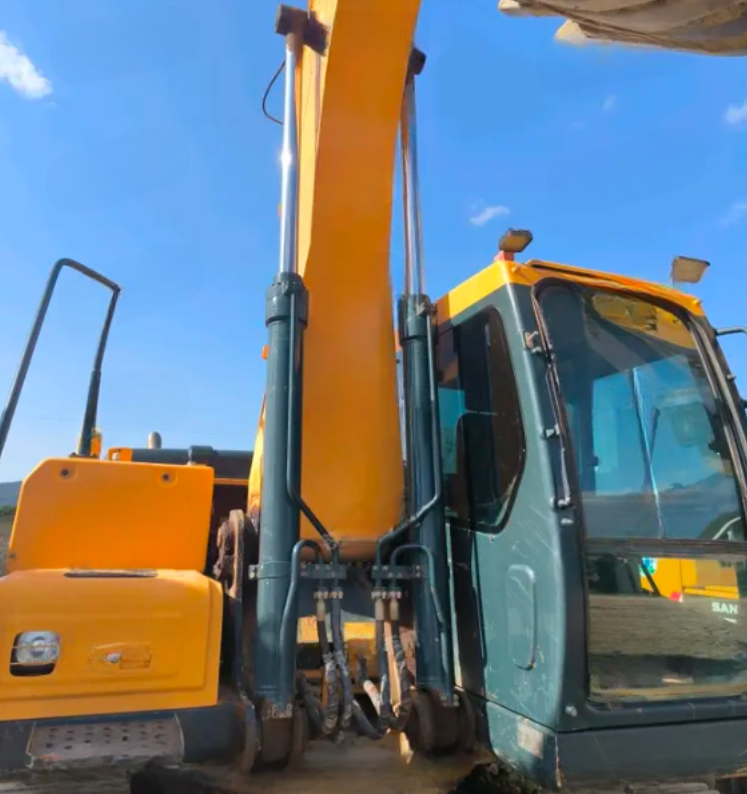 Upgrade Your Building Material Shops with Doosan DH300LC-7 Hydraulic System Distributor