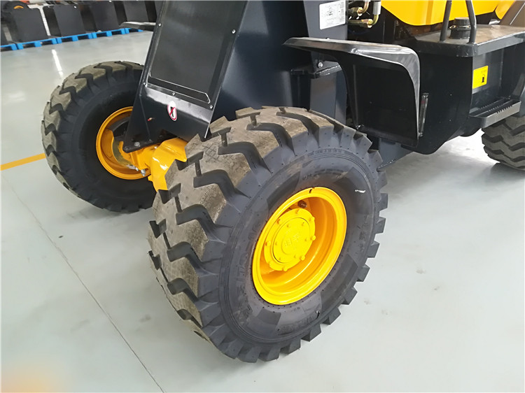 Kawasaki Hydraulic Pump Front Loader with Max. Dump Distance of 950mm and Performance