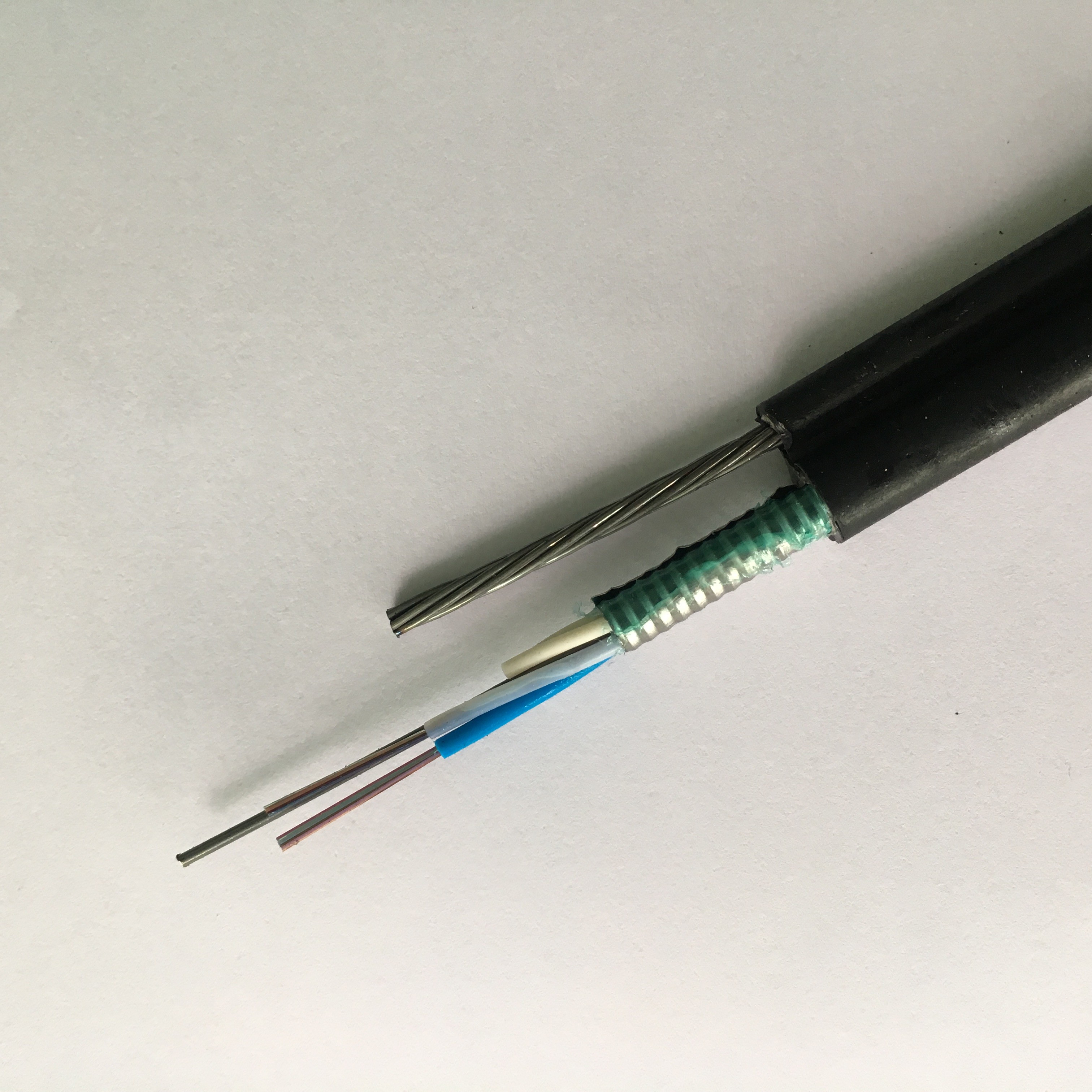 4 6 8 Core GYTC8S GYFTC8S Aerial Optical Fiber Cable