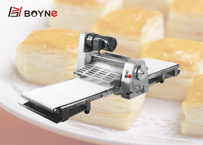 Commercial Stainless Steel Table Top Type Electric Dough Sheeter Machine For Bakery