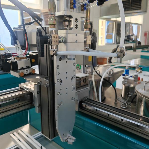 Black Epoxy Dispensing Machines Automated Epoxy Dispensing Systems 2280*1380