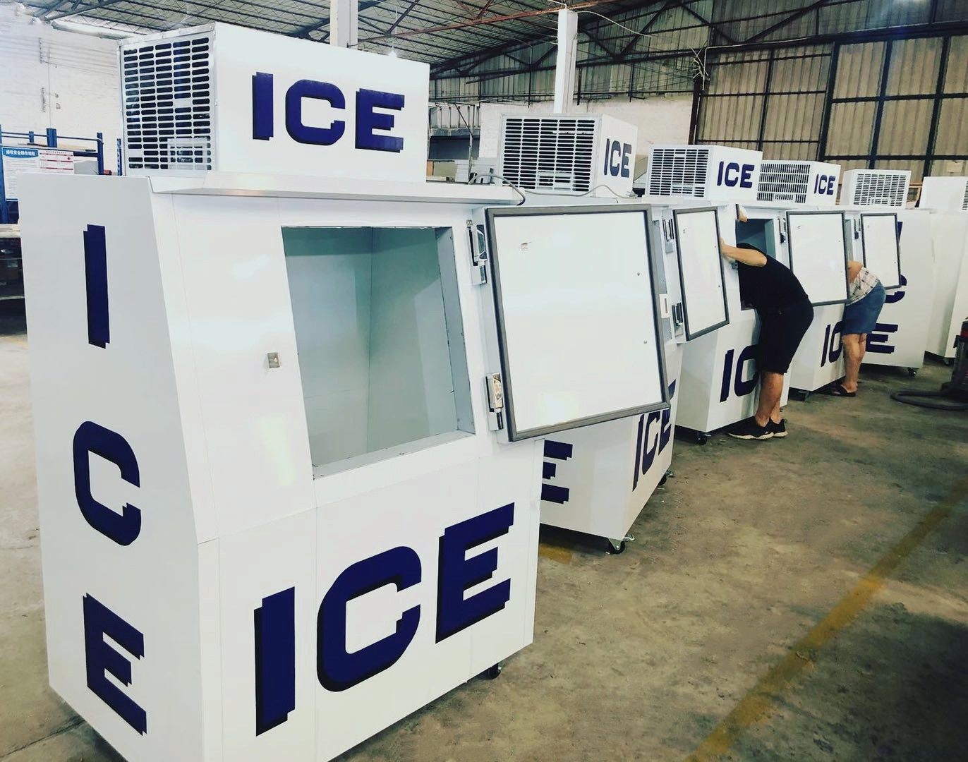 Commercial Single Door Ice Storage Merchandiser With Sticker