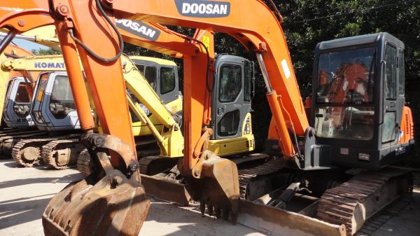Mini used DOOSAN DH55-V crawler excavator for sale/used mini doosan excavator