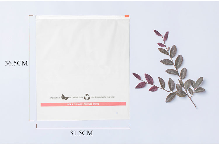Plastic Zipper Bags With High Durability And Convenient Design For Packing