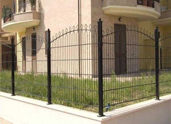 Cheap Bending Top H1.5m Welding Mesh Fence Round Post for sale