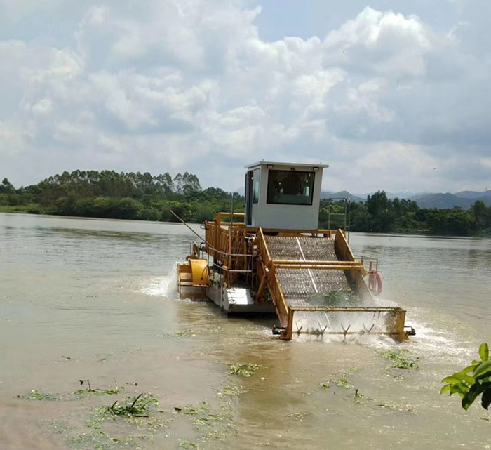2 Section Aquatic Plant Harvester With 1.2M Harvesting Depth For River Waterweed Harvesting