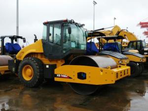 Quality Diesel Engine Road Maintenance Machinery Vibrating Soil Compactor wholesale