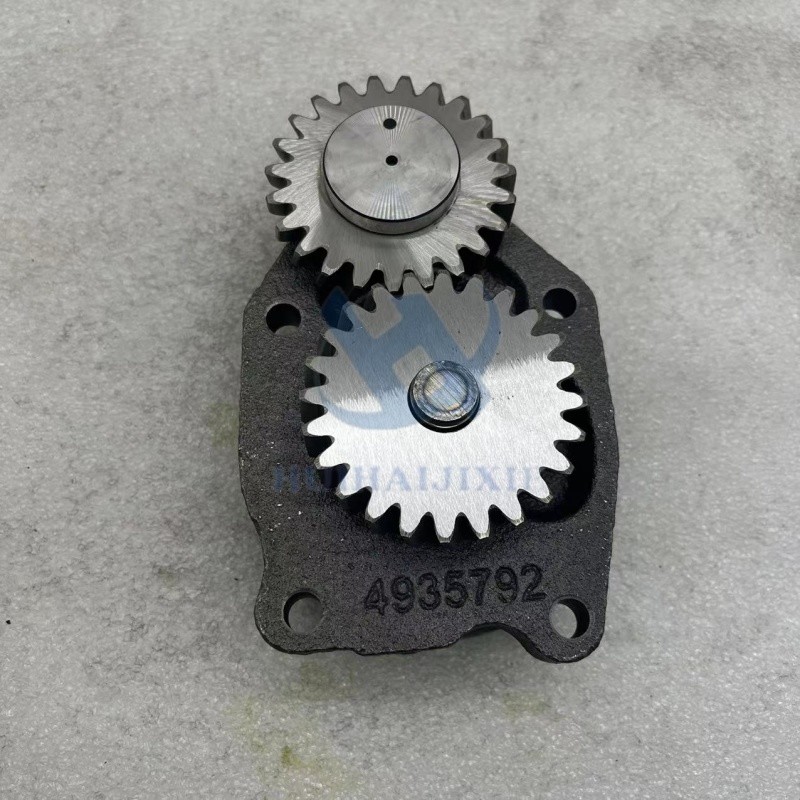 Excavator Spare Parts 4939585 Lubricating Oil Pump 493-9585 for Cummins 4BT Engine