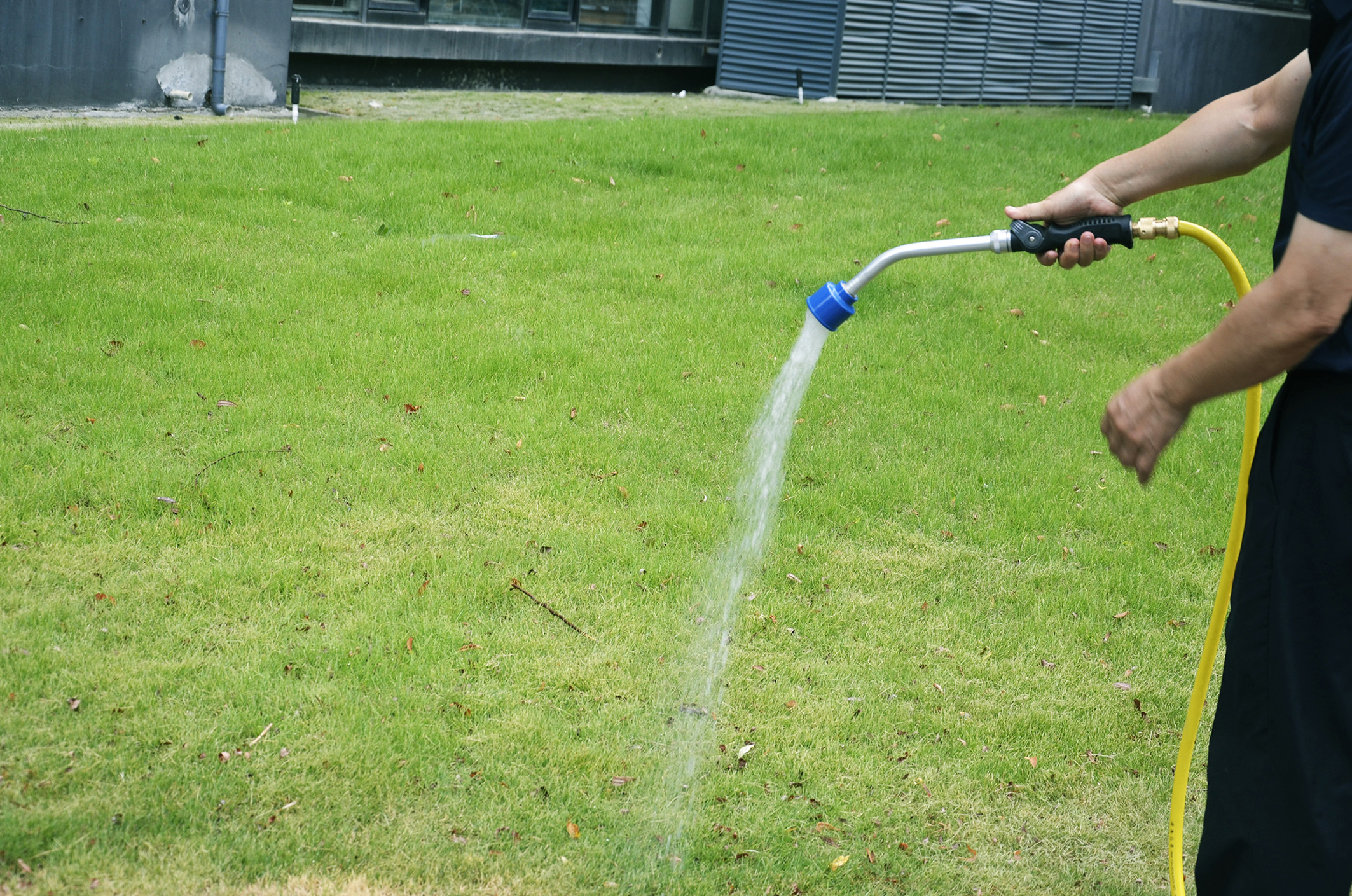 Thumb Control Metal Watering Wand Heavy Duty Sprayer W/ 2 Quot Face Aluminum Soft-rain Sprayrhead Amp 20 CM Aluminum Extension Tube