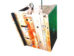 Quality High Polish Plastic Molding Tools Multi Cavity Mould Strong Wear Resistance For Electronics wholesale
