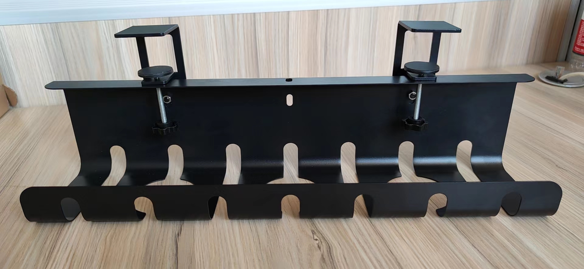 Wire Type Net Design Under Desk Cable Organizer for Cable Management