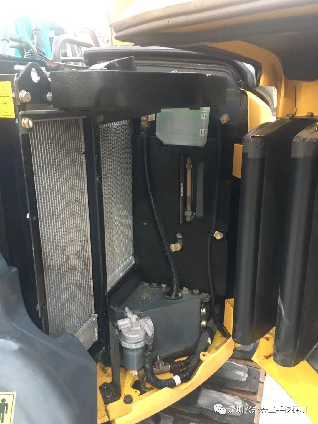 Well-maintained used mini komatsu pc40 excavator opened cabin pc 40 4 ton small digger for sale pc40mr